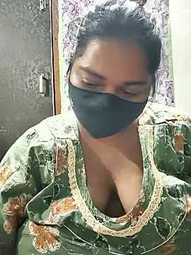 Webcam Model (Liyaa_24) is live