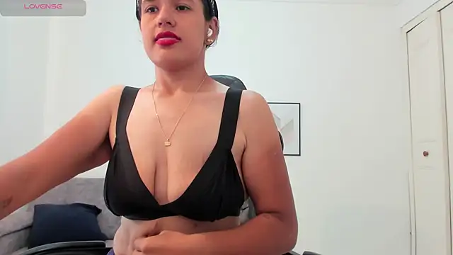 natalia_curvy1 webcam