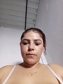 Mommy-Hot webcam
