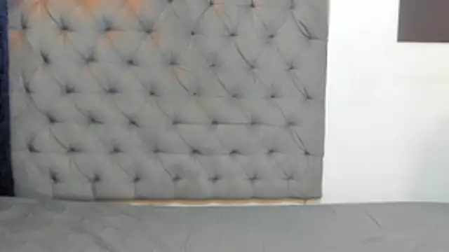 nahiroby_ebony webcam