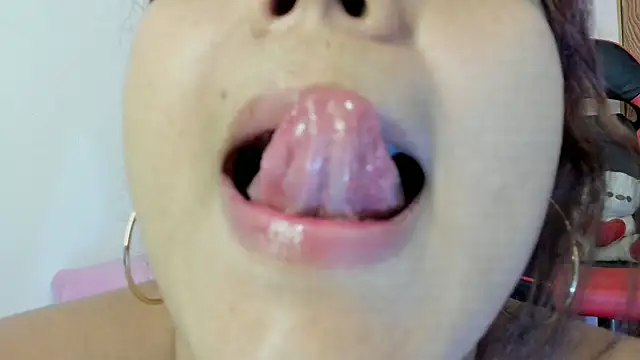 MarianaManzur webcam