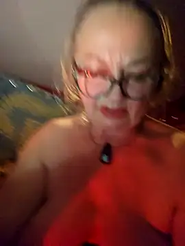 hot-muci - Hot-Muci's free webcam - UK Sex Cams