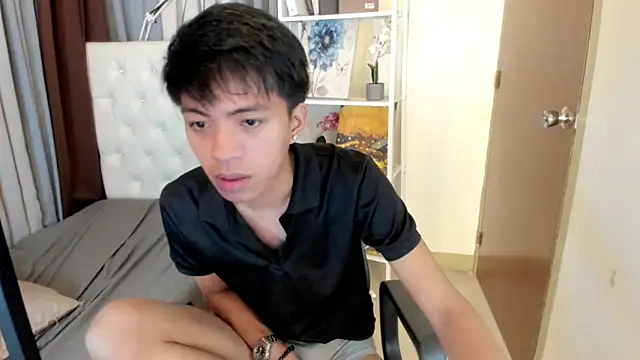 davincihugecock - Davincihugecock's free webcam - UK Sex Cams