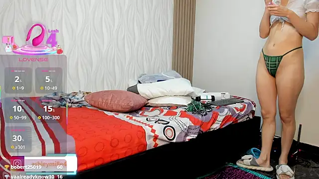 _ashleymiller webcam