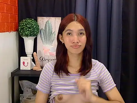 Mystic_haraxx webcam