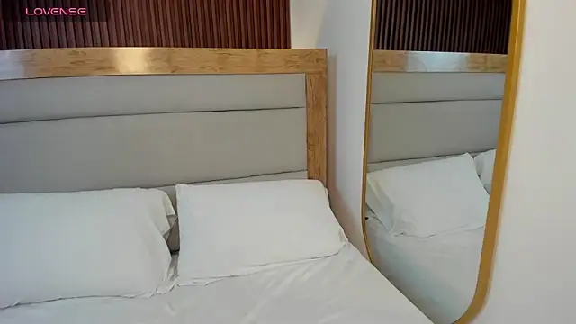 rossie_lanie_ webcam