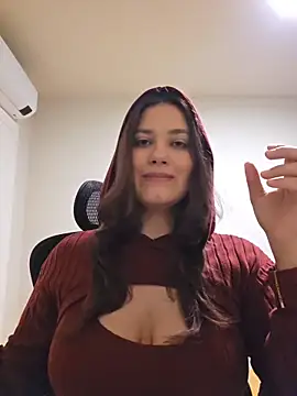 Webcam Model (MiaRides19)  is live.Free join now!