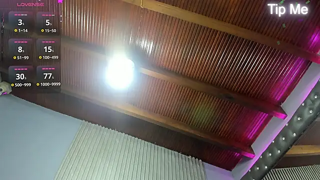 Paulinna_Curvy webcam