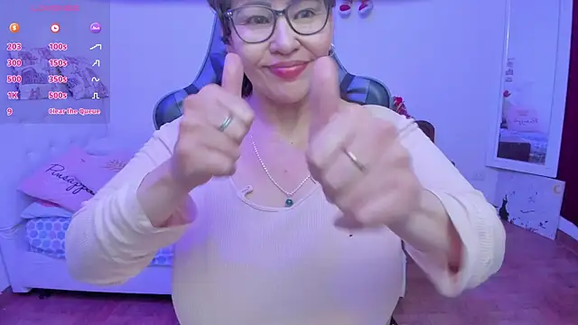 esmeralda_milf webcam