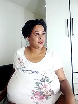 BUSTYQUEEN56_ webcam