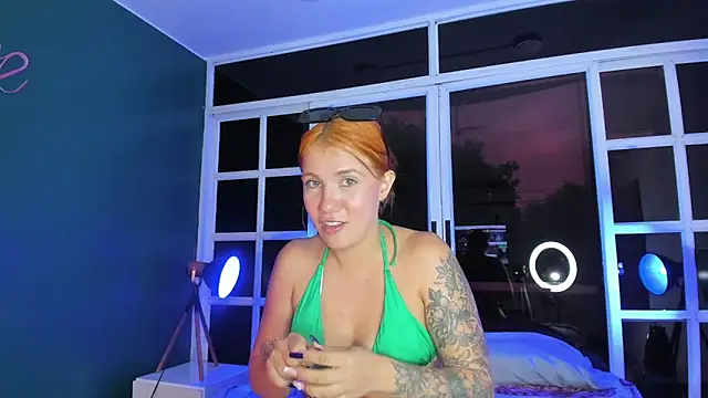MelaniieRoux webcam