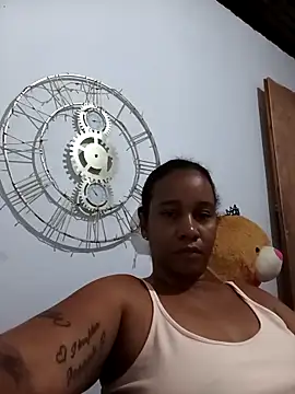 EbonyHorrny webcam