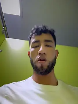 liam_bronw Live Webcam on Stripchat