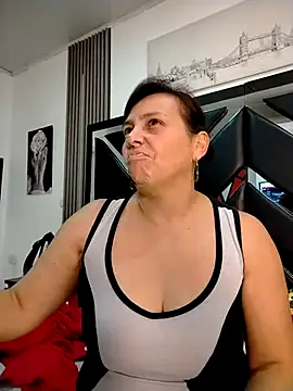 Natasha_miilf webcam