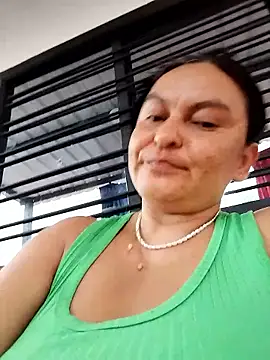 Horny-Mommy-Dirty webcam