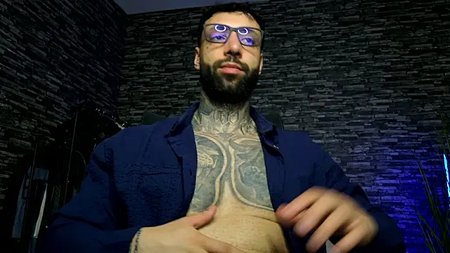 MasculineGuy99 webcam