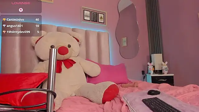 nikkita_dragon_ webcam