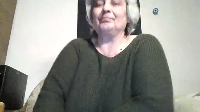 ExquisiteMature webcam