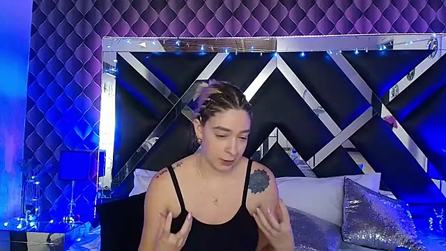 victoriaa_lee_ webcam