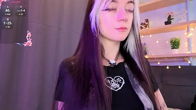 TristaRoht Stripchat cam model