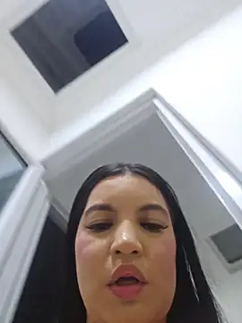 Pretty_Julieta webcam