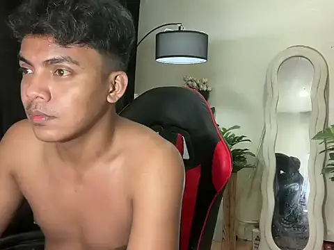 asianboyhunt webcam