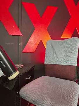 abrilbigcock live sex cam