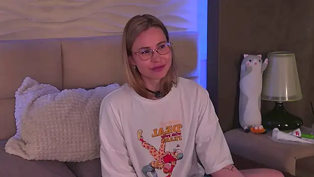 -sarablack- - -SaraBlack-'s free webcam