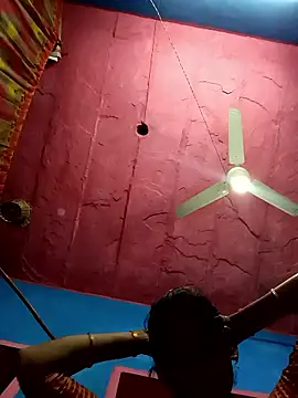 Webcam Model (Rt_kinjal) is live