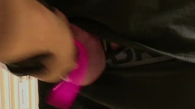 NylonHype live sex cam