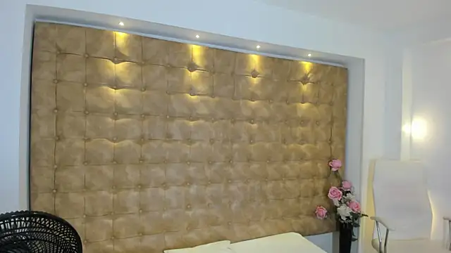 violet_giraldo webcam