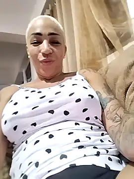 Alison_fitness webcam