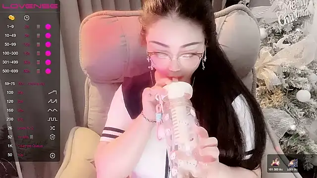 Monica-666888- webcam