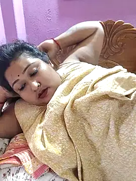 Webcam Model (hotbhabhi011)  is live.Free join now!