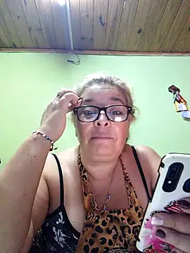 momismilf544 webcam
