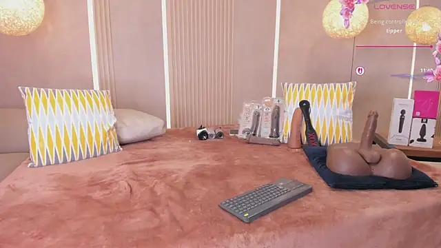 sabrina_shark_ webcam