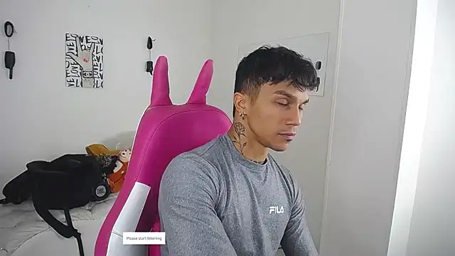 Leonard_Price live sex cam