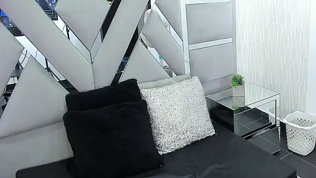 MonzerratBoyer webcam