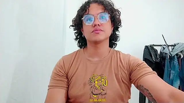 Diane_blossom webcam