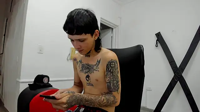 StraightBoy_Nick webcam