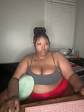 Chocolatebunnyxx96 webcam