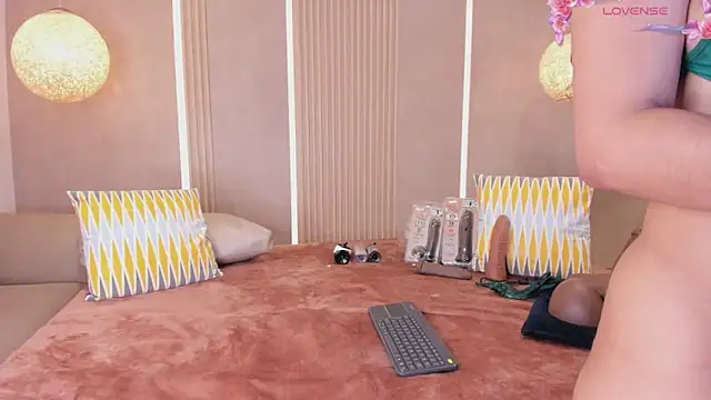 sabrina_shark_ webcam