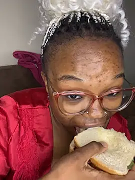 YummyMelanin117 webcam