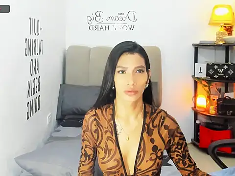 Trixie_Mattel21 webcam