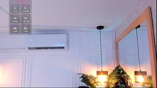 Nicole_Whittee webcam