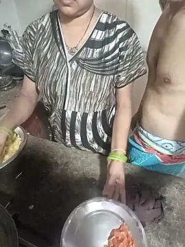 Savita_bhabhi_enjoy webcam