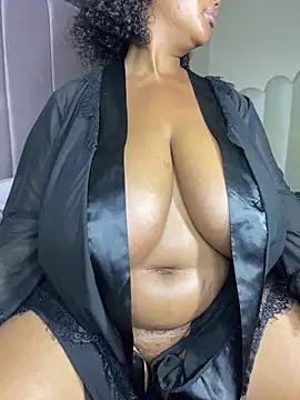 Webcam Model (MayaPassion)  is live.Free join now!