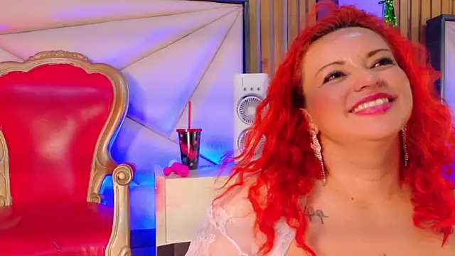 LilyyBigAss live sex cam