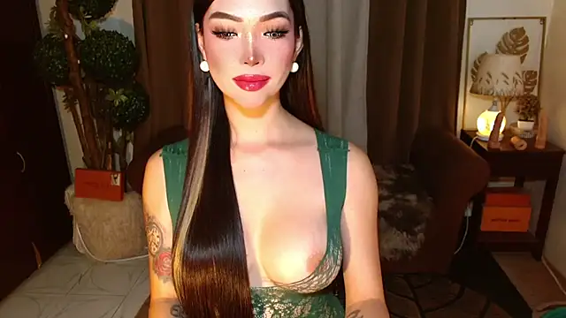 MouthWatering_Ayesha webcam