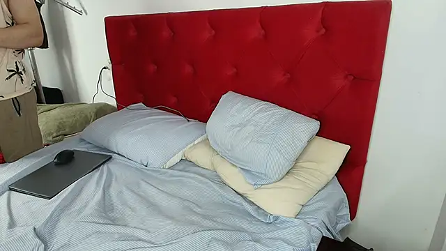 NicoDavisOfficial webcam